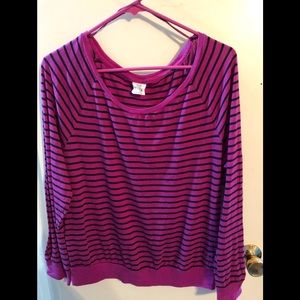 🍁3/$25🍁 PINK long-sleeved crew